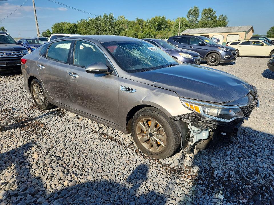 صورة رقم 4 من المزاد - 2018 KIA OPTIMA مع VIN 5XXGT4L11JG238425