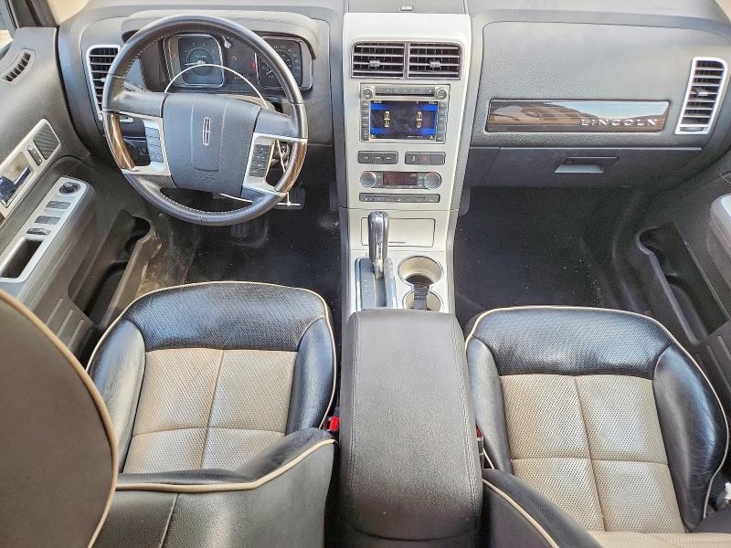 Photo 8 from auction – 2009 LINCOLN MKX with VIN 2LMDU88C39BJ01757