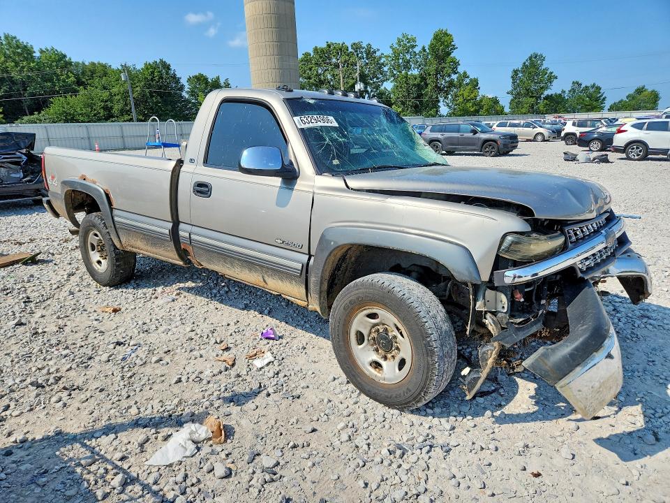 Photo 4 from auction – 2000 CHEVROLET SILVERADO with VIN 1GCGK24U8YE148431
