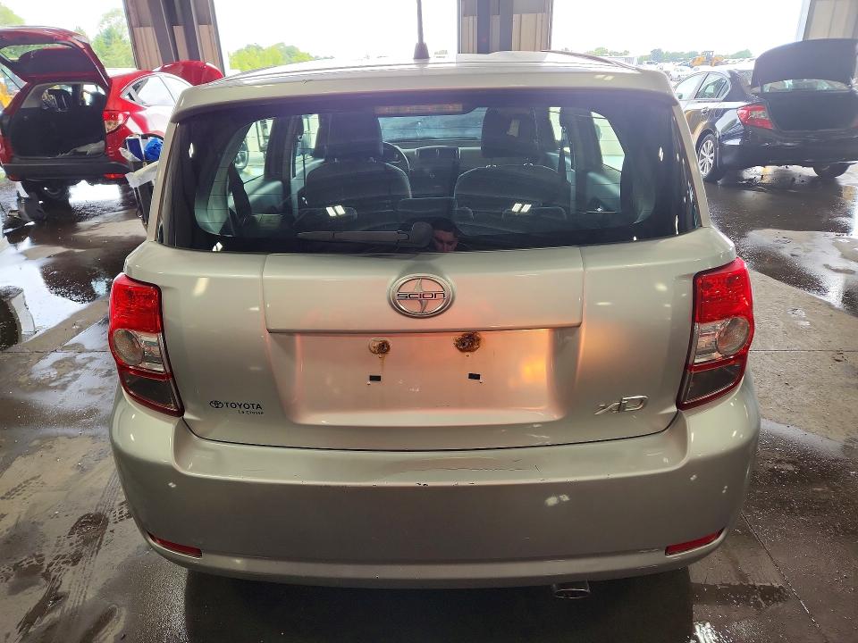Photo 6 from auction – 2010 SCION XD with VIN JTKKU4B49AJ059119