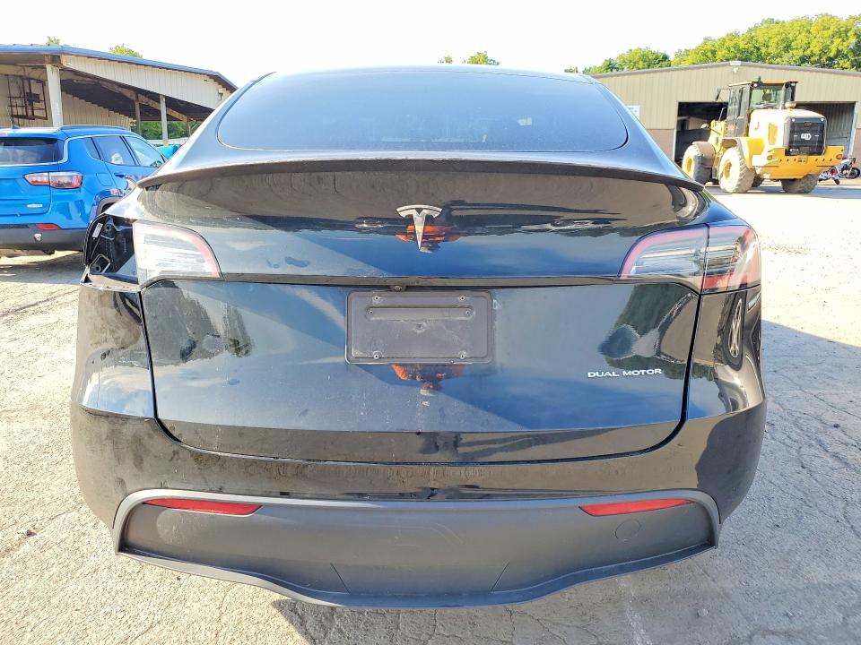 Photo 6 from auction – 2023 TESLA MODEL Y with VIN 7SAYGDEE7PF858283