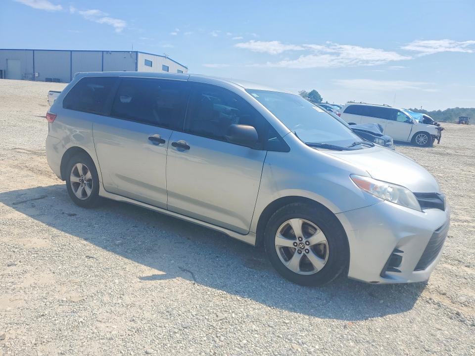 Photo 4 from auction – 2020 TOYOTA SIENNA with VIN 5TDZZ3DC9LS080211