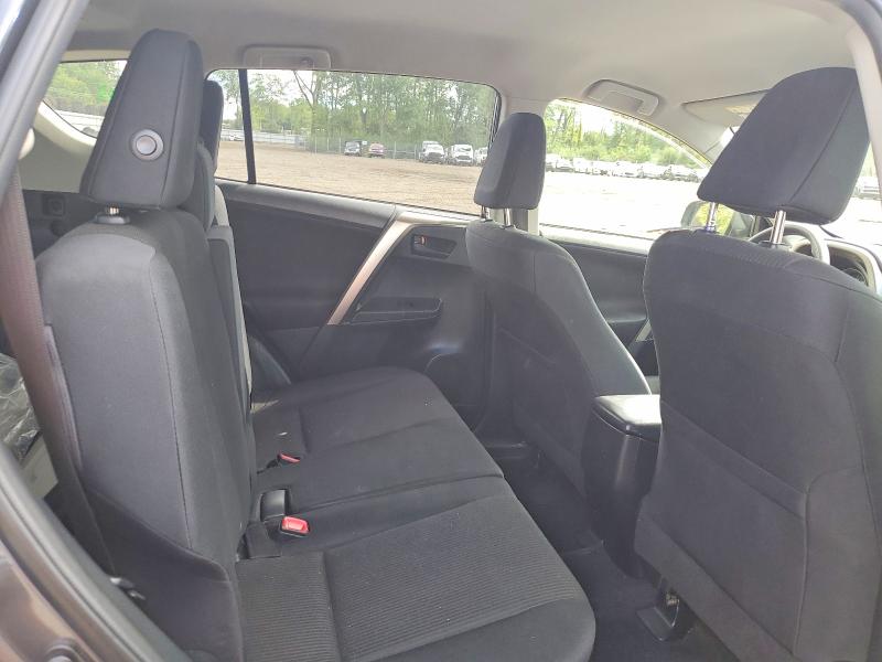 Photo 11 from auction – 2015 TOYOTA RAV4 with VIN JTMBFREV1FD124828