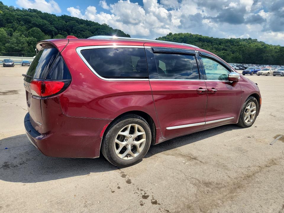 Photo 3 from auction – 2018 CHRYSLER PACIFICA with VIN 2C4RC1GG8JR170900