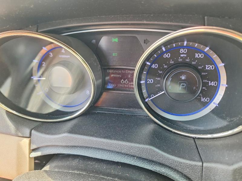 Photo 9 from auction – 2011 HYUNDAI SONATA with VIN 5NPEB4AC4BH157259