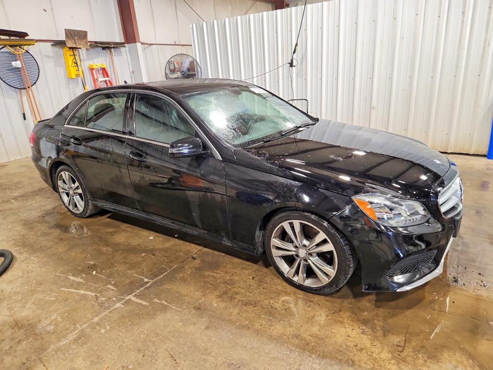 Photo 4 from auction – 2016 MERCEDES-BENZ E with VIN WDDHF5KB0GB256303