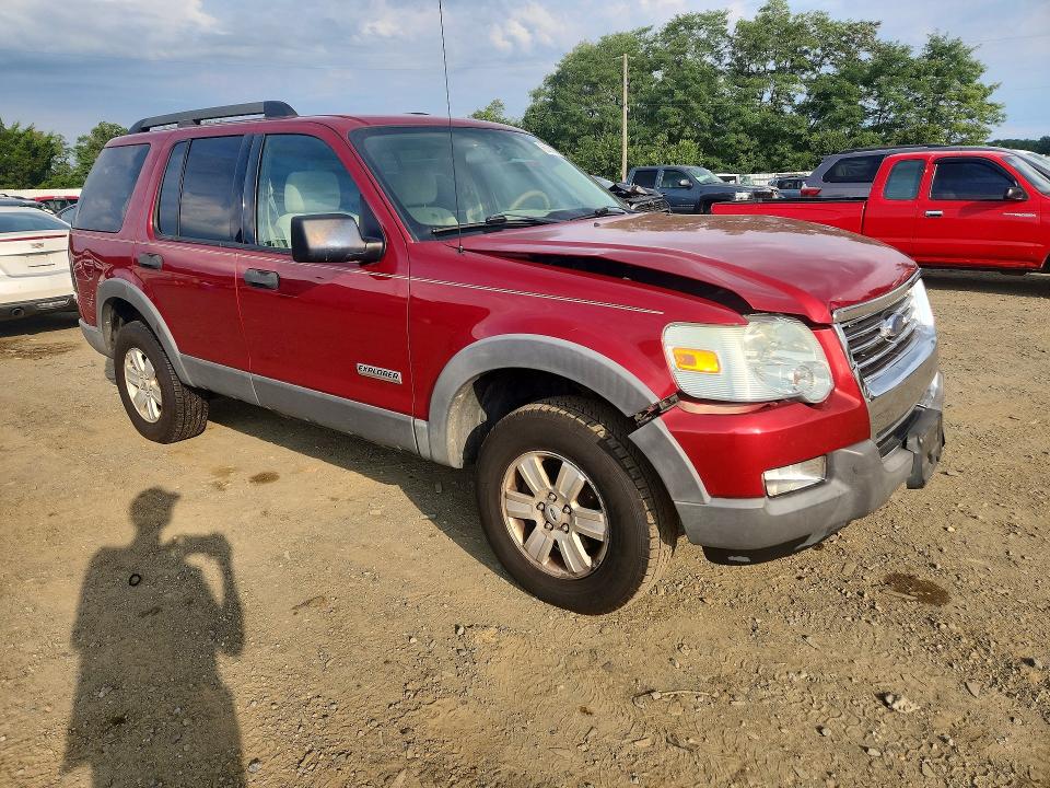 Photo 4 from auction – 2006 FORD EXPLORER with VIN 1FMEU73E26UA64600
