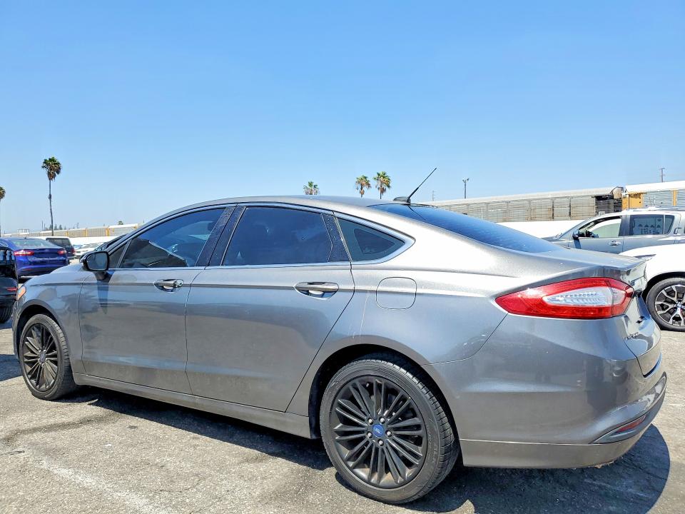 Photo 2 from auction – 2014 FORD FUSION with VIN 3FA6P0HD6ER194897