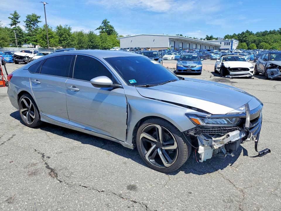 Photo 4 from auction – 2018 HONDA ACCORD with VIN 1HGCV1F33JA234622