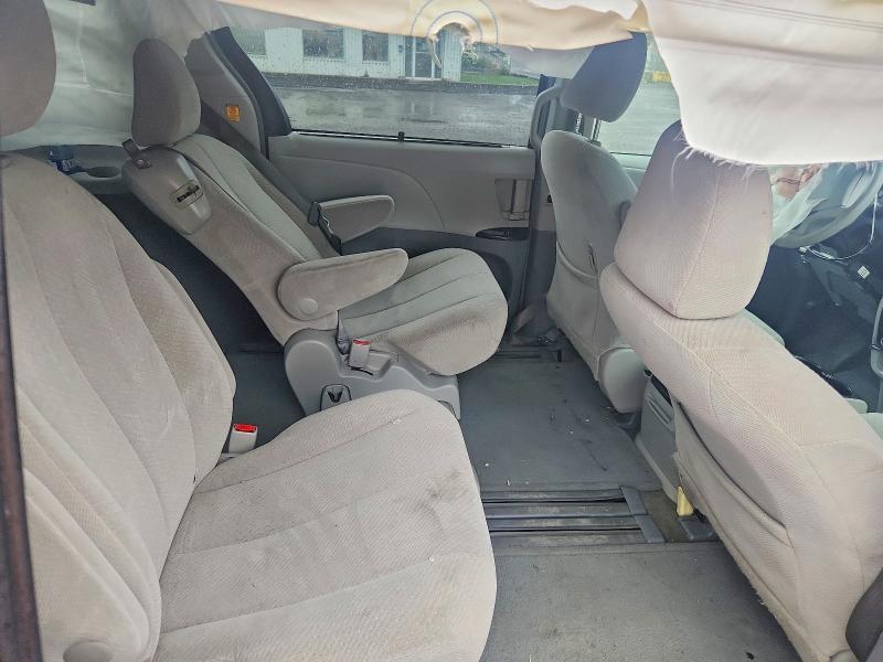 Photo 10 from auction – 2013 TOYOTA SIENNA with VIN 5TDKK3DC4DS370900