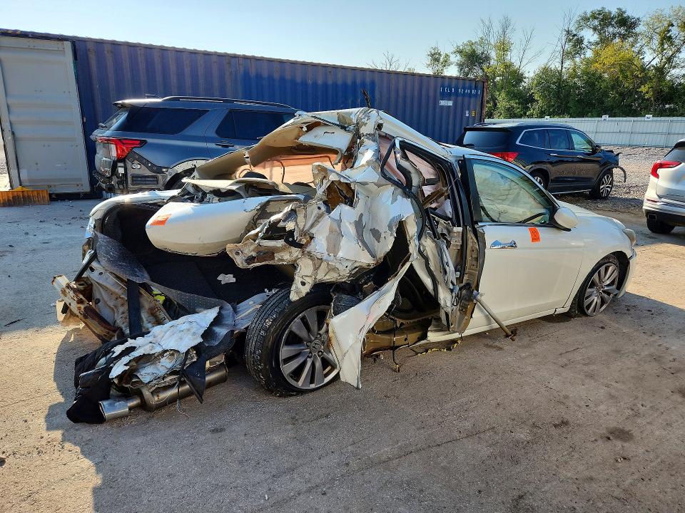 Photo 3 from auction – 2011 HONDA ACCORD with VIN 1HGCP3F84BA005689