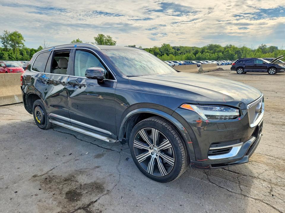Photo 4 from auction – 2022 VOLVO XC90 with VIN YV4BR00L2N1794104