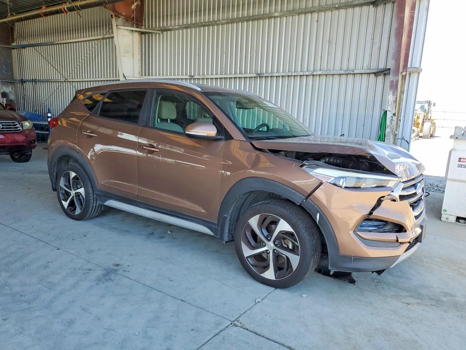 Photo 4 from auction – 2017 HYUNDAI TUCSON with VIN KM8J3CA29HU390920