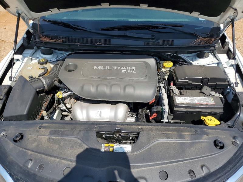 Photo 11 from auction – 2015 CHRYSLER 200 with VIN 1C3CCCAB7FN743129