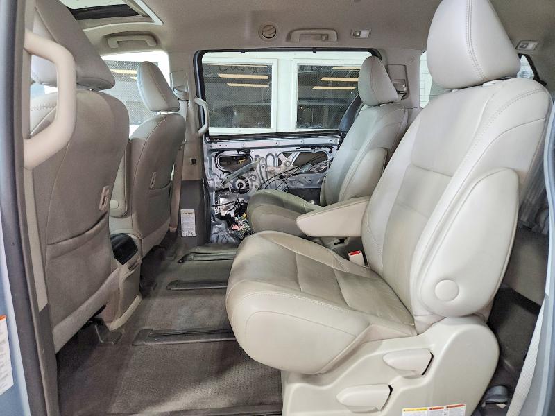 Photo 11 from auction – 2015 TOYOTA SIENNA with VIN 5TDDK3DC2FS118882