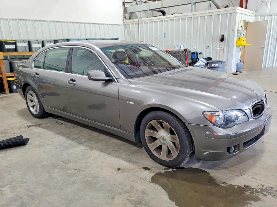 Zdjęcie 4 z aukcji – 2006 BMW 750 z VIN WBAHN83596DT28428