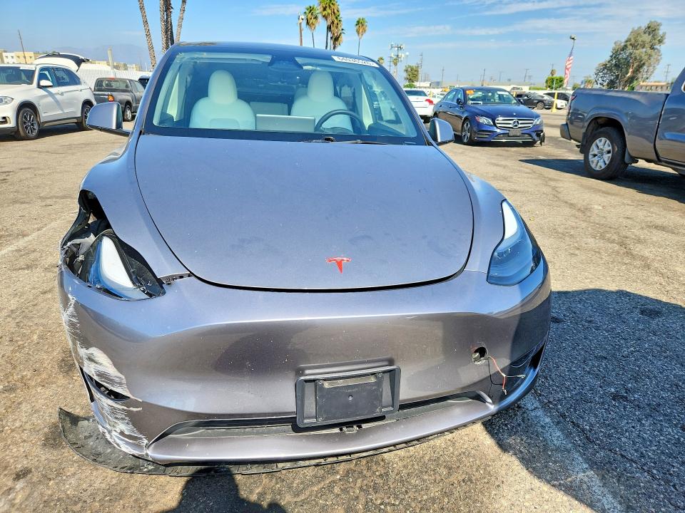 Photo 5 from auction – 2025 TESLA MODEL Y with VIN 7SAYGDED3SF235937