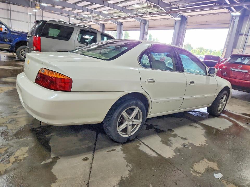 Photo 3 from auction – 2001 ACURA 3.2TL with VIN 19UUA56621A013529
