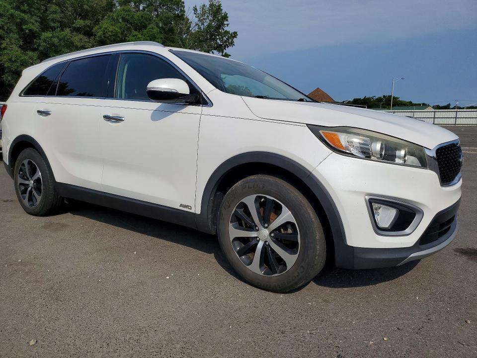 Photo 4 from auction – 2016 KIA SORENTO with VIN 5XYPHDA1XGG025353