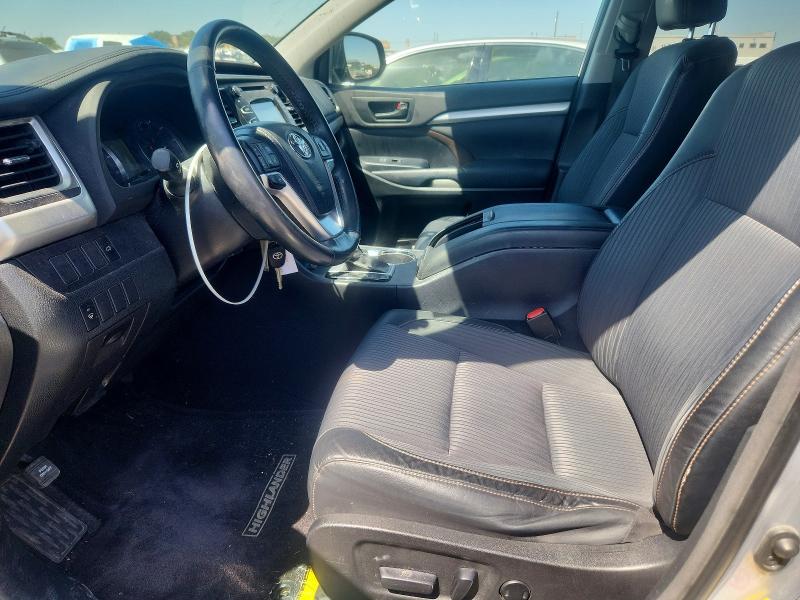 Photo 7 from auction – 2015 TOYOTA HIGHLANDER with VIN 5TDZKRFH9FS049853