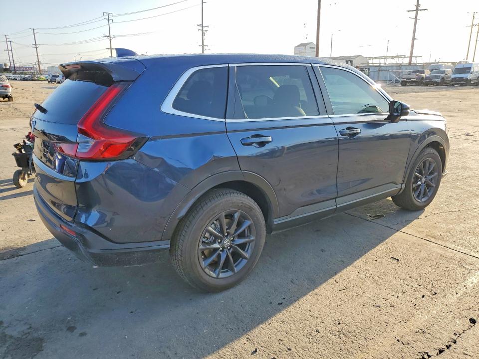 Photo 3 from auction – 2026 HONDA CR-V with VIN 2HKRS4H70TH444528