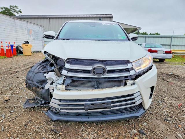 Photo 5 from auction – 2019 TOYOTA HIGHLANDER with VIN 5TDZARFH1KS057362