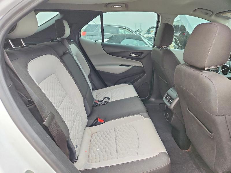 Photo 11 from auction – 2018 CHEVROLET EQUINOX with VIN 3GNAXHEV1JS501385
