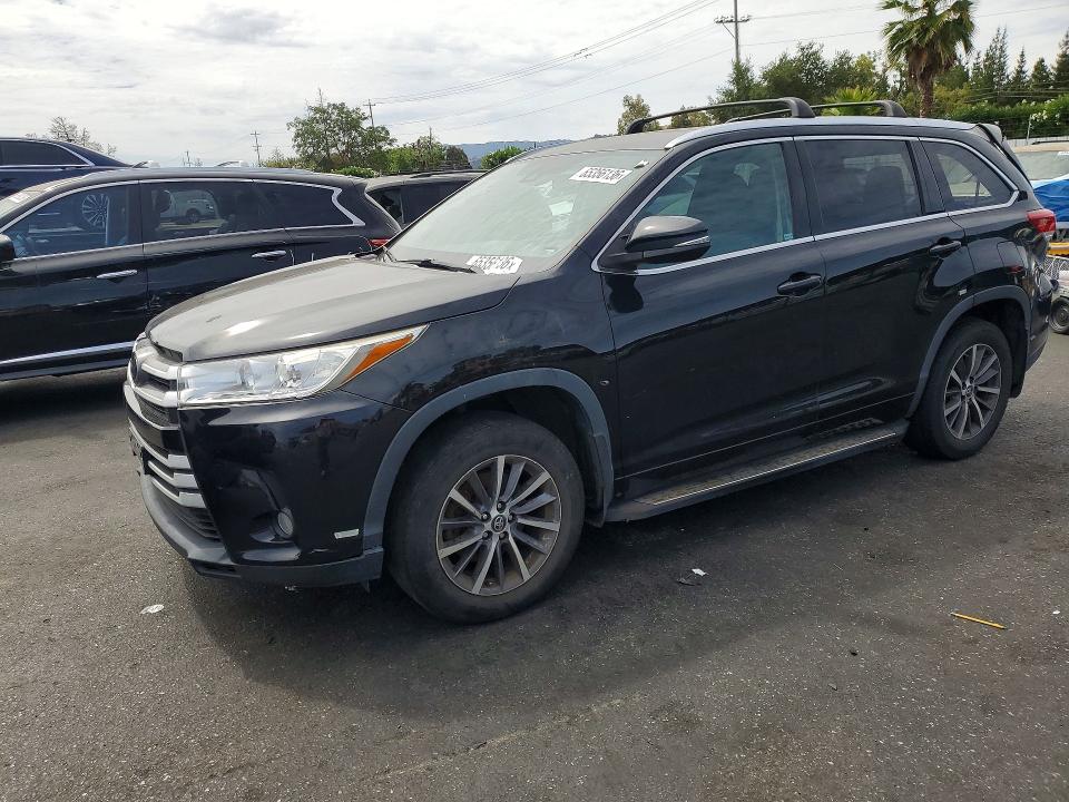 Zdjęcie 1 z aukcji – 2018 TOYOTA HIGHLANDER z VIN 5TDKZRFH8JS543031