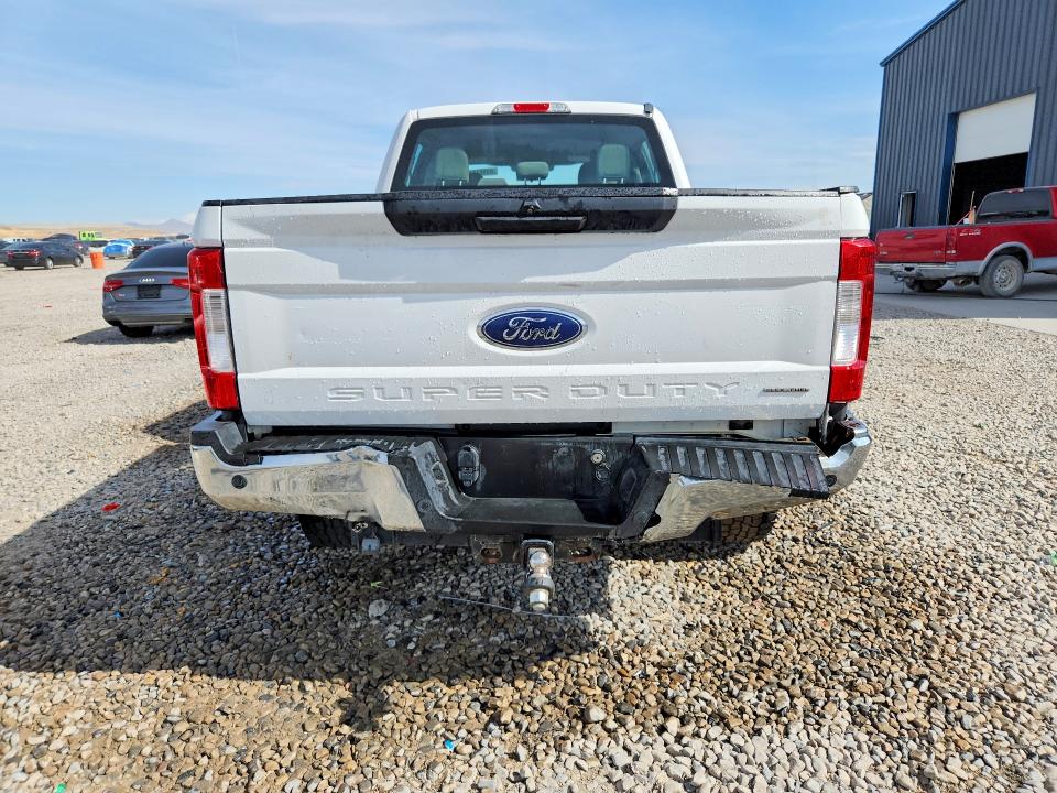Photo 6 from auction – 2017 FORD F350 with VIN 1FT8W3B6XHEF24940