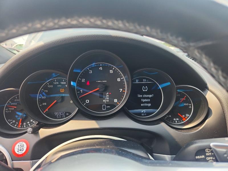 Photo 9 from auction – 2016 PORSCHE CAYENNE with VIN WP1AA2A2XGLA08787