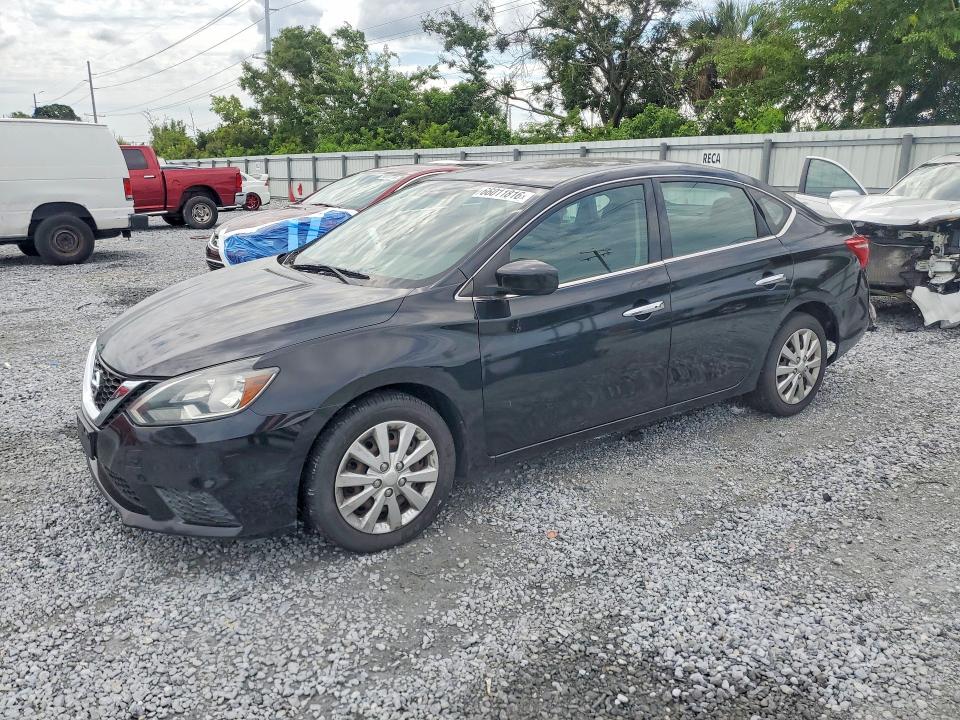 NISSAN SENTRA 2017 with VIN 3N1AB7AP1HL685629 - Photo from auction