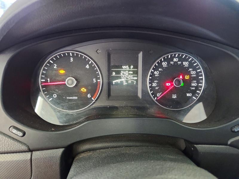 Photo 9 from auction – 2014 VOLKSWAGEN JETTA with VIN 3VWLL7AJ7EM279758