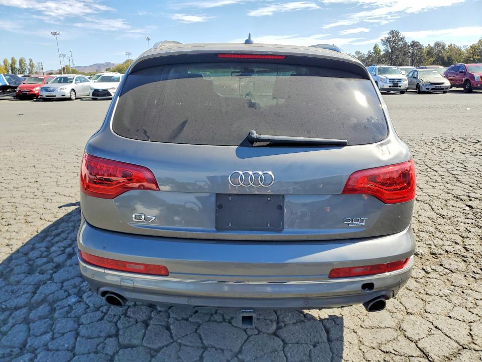 Photo 6 from auction – 2014 AUDI Q7 with VIN WA1LGAFE5ED005612
