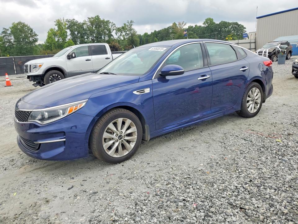 KIA OPTIMA 2017 with VIN 5XXGU4L38HG137021 - Photo from auction