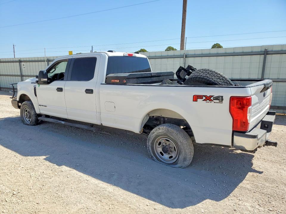 Photo 2 from auction – 2022 FORD F350 with VIN 1FT8W3BT6NED77467