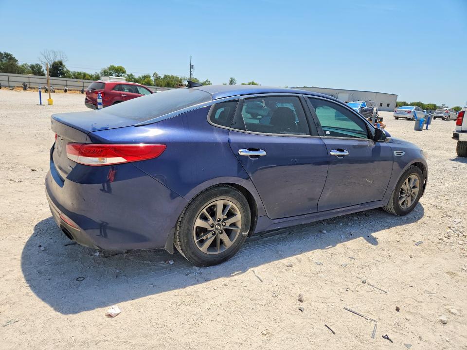 Foto 3 de la subasta – 2016 KIA OPTIMA con VIN 5XXGT4L13GG056668