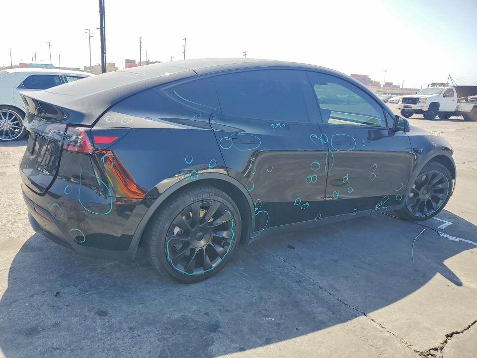 Photo 3 from auction – 2022 TESLA MODEL Y with VIN 7SAYGDEE2NF351420