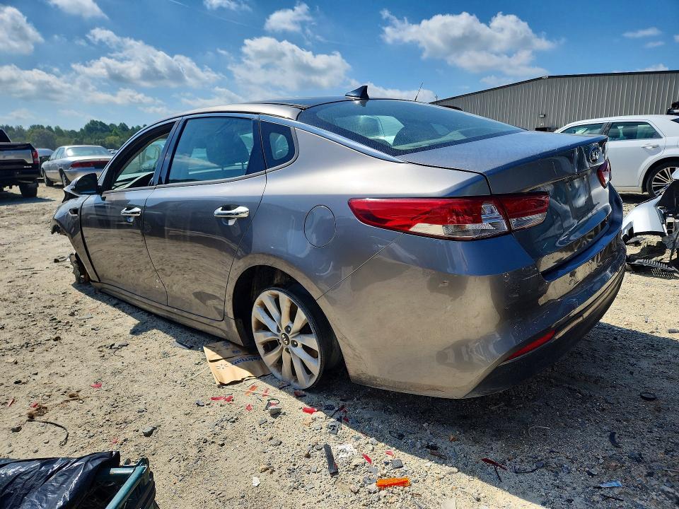 Photo 2 from auction – 2018 KIA OPTIMA with VIN 5XXGU4L35JG205068
