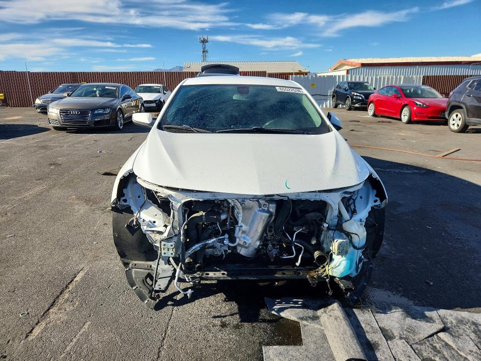 Photo 5 from auction – 2019 CHEVROLET MALIBU with VIN 1G1ZD5ST3KF107925