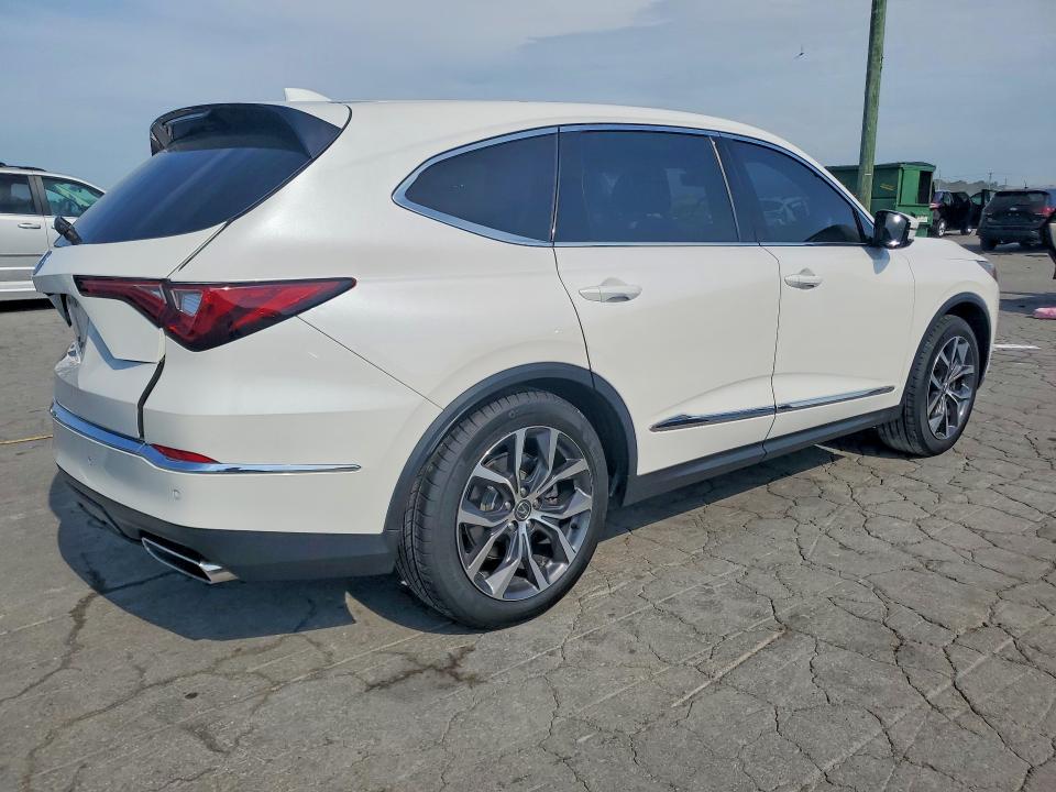Photo 3 from auction – 2023 ACURA MDX with VIN 5J8YD9H42PL007075