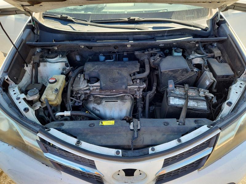 Photo 12 from auction – 2015 TOYOTA RAV4 with VIN JTMWFREV9FJ044888