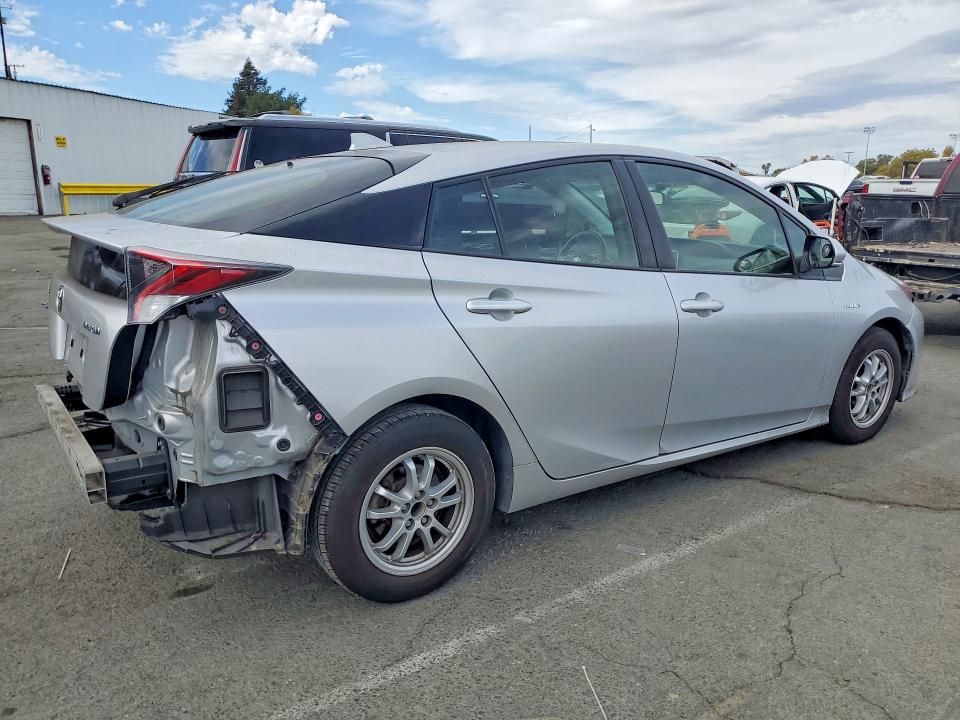 Photo 3 from auction – 2016 TOYOTA PRIUS with VIN JTDKBRFU5G3018181