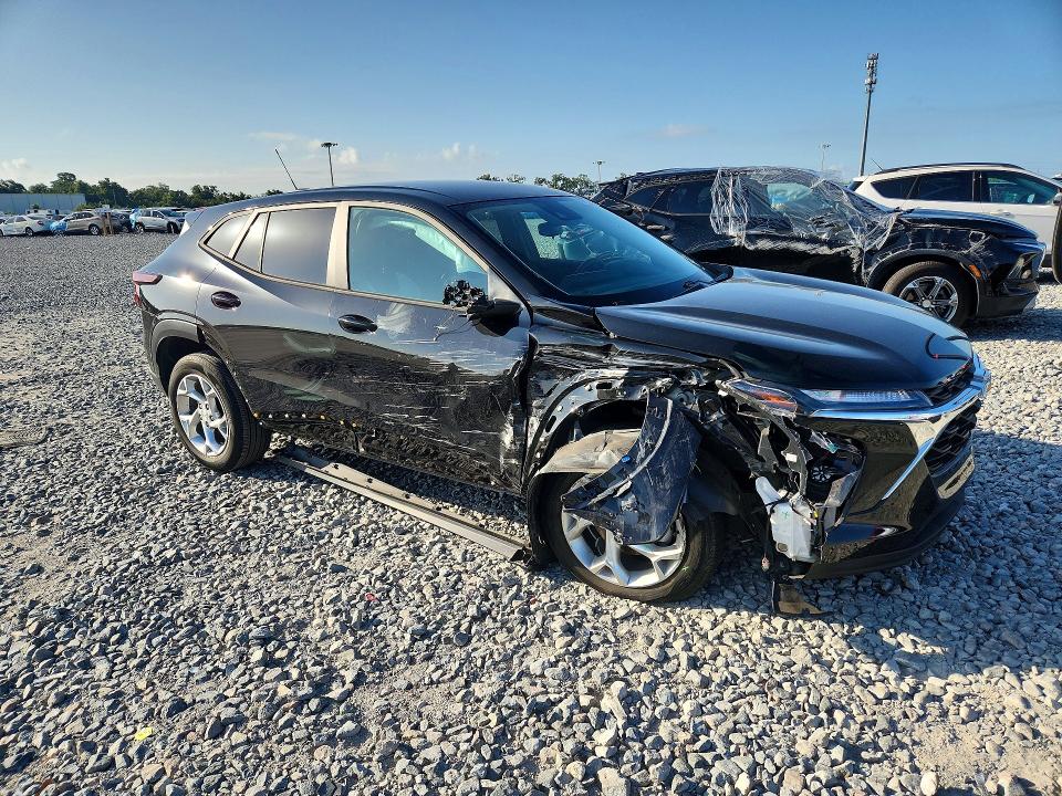 Photo 4 from auction – 2024 CHEVROLET TRAX with VIN KL77LFE2XRC043191