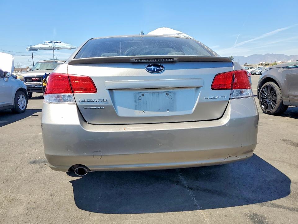 Foto 6 de la subasta – 2014 SUBARU LEGACY con VIN 4S3BMCC64E3035483
