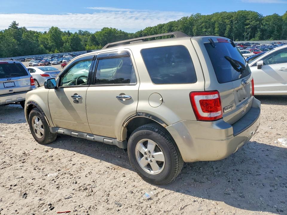 Photo 2 from auction – 2010 FORD ESCAPE with VIN 1FMCU9D78AKC04950