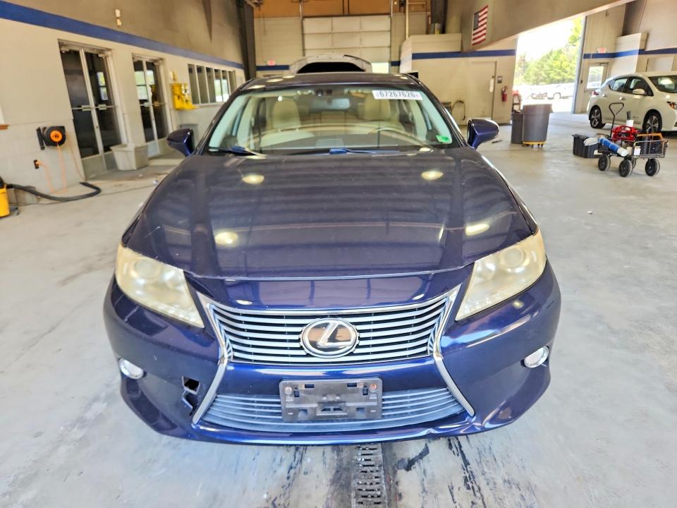 Zdjęcie 5 z aukcji – 2013 LEXUS ES z VIN JTHBK1GG8D2029072