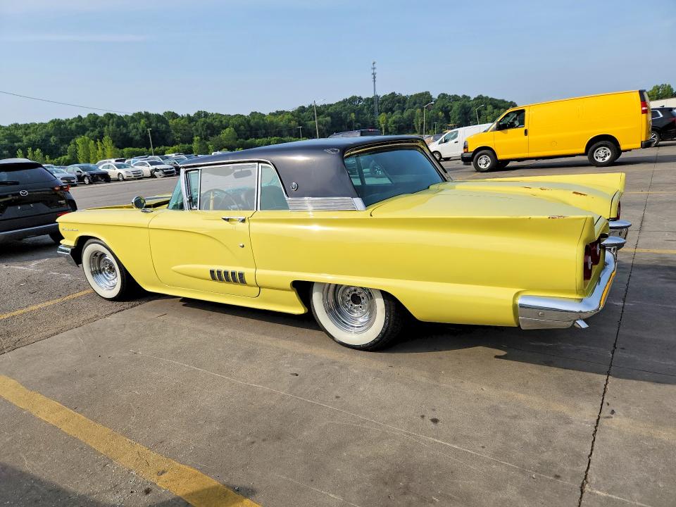 Фото 2 с аукциона – 1958 FORD THUNDERBIRD с VIN H8YH128878