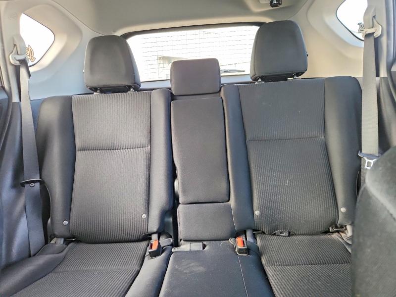 Photo 10 from auction – 2017 TOYOTA RAV4 with VIN 2T3BFREV6HW647249