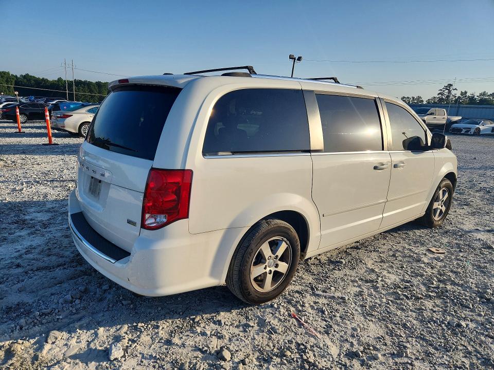 Photo 3 from auction – 2011 DODGE GRAND CARAVAN with VIN 2D4RN5DG3BR693588