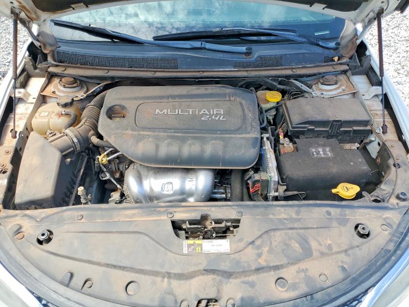 Photo 11 from auction – 2015 CHRYSLER 200 with VIN 1C3CCCAB6FN579873